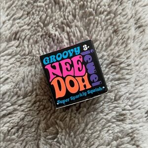 Pink - MINI - NeeDoh Super Sparkly Squish! Jewel